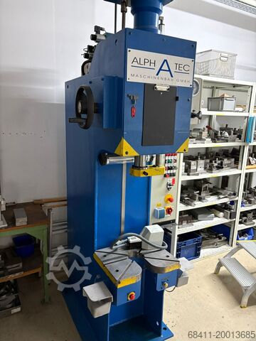 Hydraulic single column press ALPHATEC CP 100 (Baureihe C)