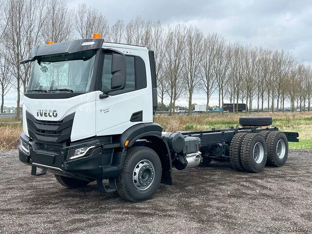 Chassis with cab Iveco T-Way AD380T43H-4500 AT Chassis Cabin (9 units)