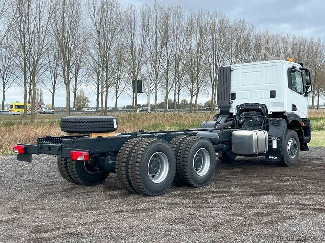 Chassis with cab Iveco T-Way AD380T43H-4500 AT Chassis Cabin (9 units)