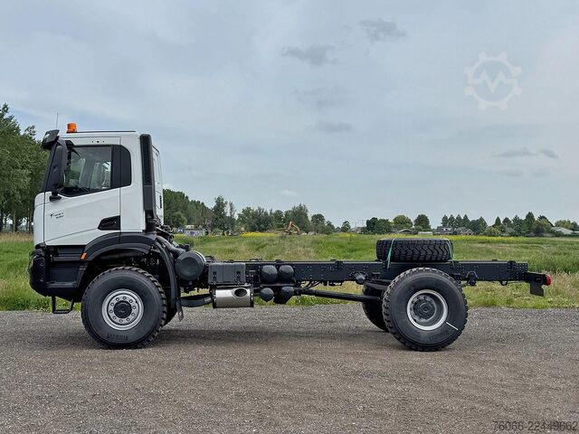 Chassis with cab Iveco T-Way AD190T43WH-4500 AT Chassis Cabin (8 units)