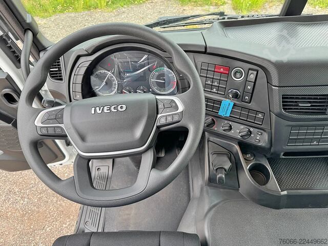 Chassis with cab Iveco T-Way AD190T43WH-4500 AT Chassis Cabin (8 units)
