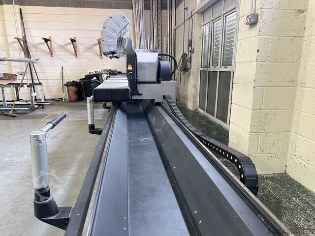 LE Profil-Sägemaschine Schuco PDG E Cut 600
