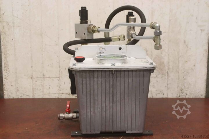 Hydraulic tank Sauer 490/400/H515 mm