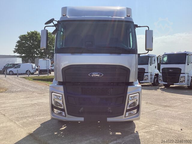 Custom body truck Ford Ford 4x2 Road 1833 Daycab