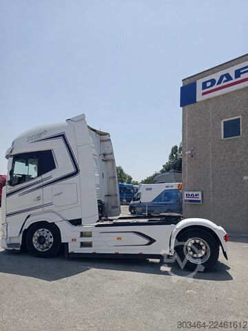 Standard tractor unit DAF XG+ 530 euro 6e FULL PNEUM. & Full Opt.