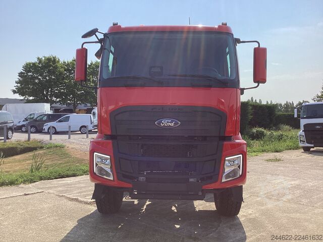 Truck chassis Ford 8x4 Construction 4145D Low Roof Sleeper