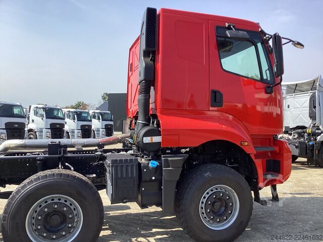 Truck chassis Ford 8x4 Construction 4145D Low Roof Sleeper