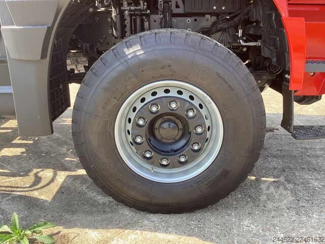 Truck chassis Ford 8x4 Construction 4145D Low Roof Sleeper
