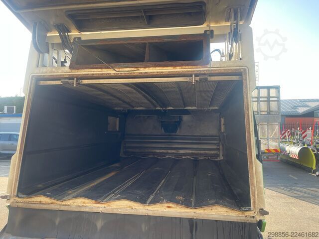 Road sweeper Johnston C401