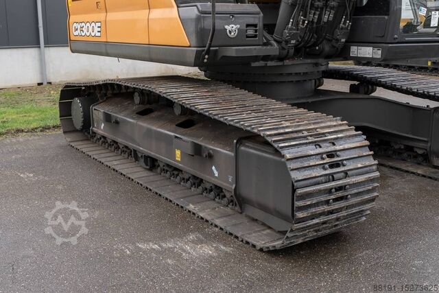 Crawler excavator CASE CX 300E