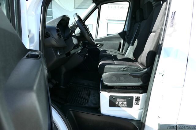 High top van MERCEDES-BENZ Sprinter 315 CDI 907 Maxi Kasten Kamera