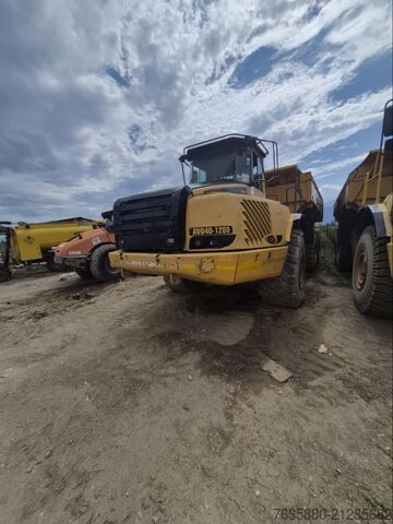 Box truck VOLVO A40E