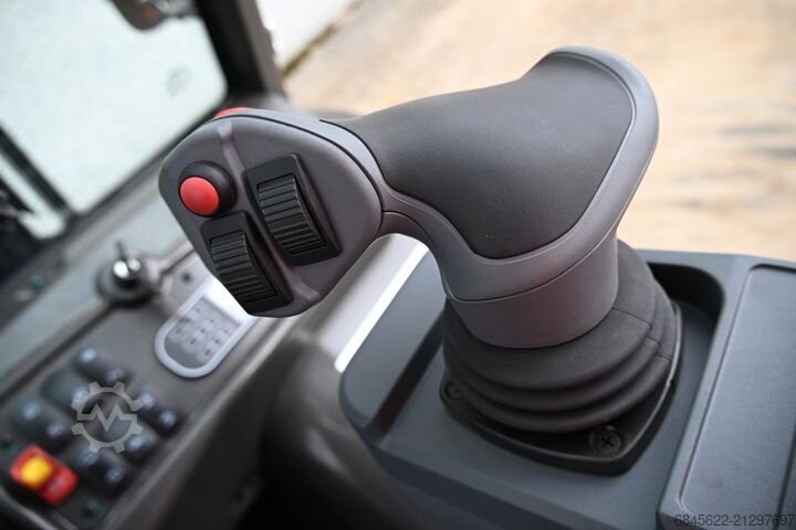 Geländestapler Foets F25