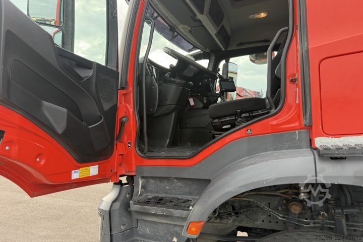 Dreiseitenkipper LKW Mercedes-Benz Arocs 3243 8x4 Schwarzmüller / Swiss-Vehicle