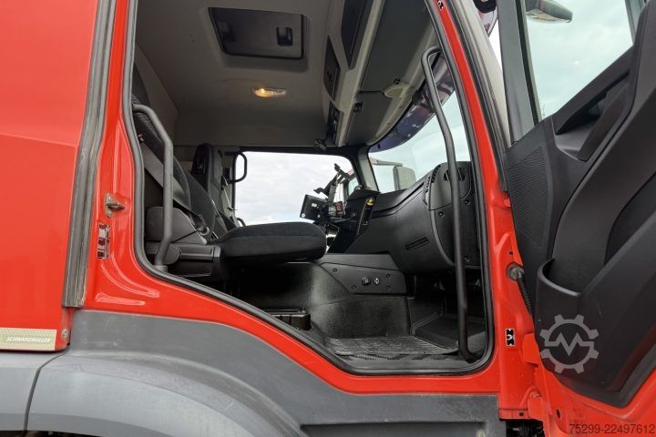 Dreiseitenkipper LKW Mercedes-Benz Arocs 3243 8x4 Schwarzmüller / Swiss-Vehicle