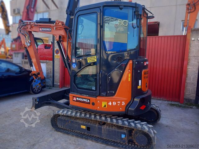 Mini excavator Hitachi ZX33U-6