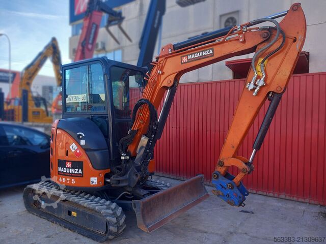 Mini excavator Hitachi ZX33U-6