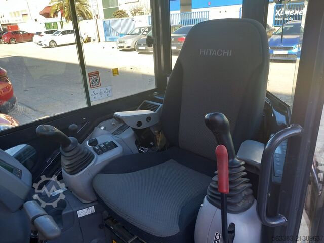 Mini excavator Hitachi ZX33U-6