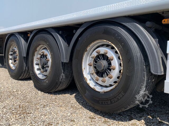 Walking floor semitrailer KRAKER CF-Z 92m³_ BPW_ Liftach_ Funk_ Hochdruckreiniger