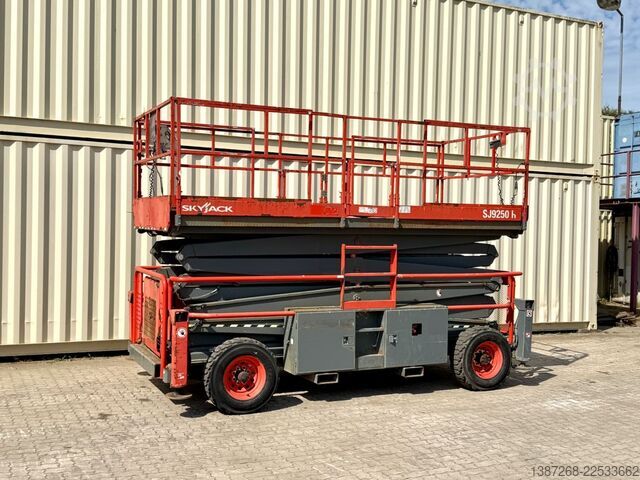 Work platform Skyjack SJ9250RT 4x4 / 17.2 Meter / 2016 BJ