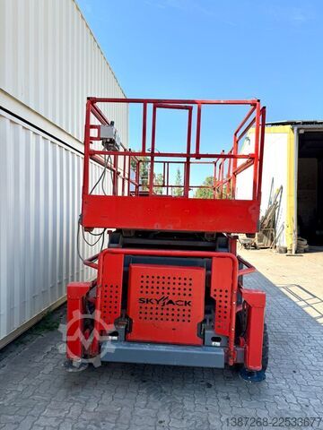 Work platform Skyjack SJ8841RT 4x4 Diesel / 14.3 Meter