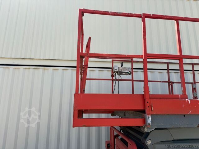 Work platform Skyjack SJ8841RT 4x4 Diesel / 14.3 Meter
