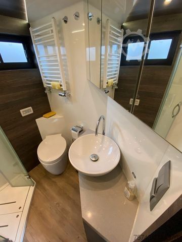 Cattle truck MERCEDES-BENZ Actros 2651 STX  Pop-Out,  5 Pferde