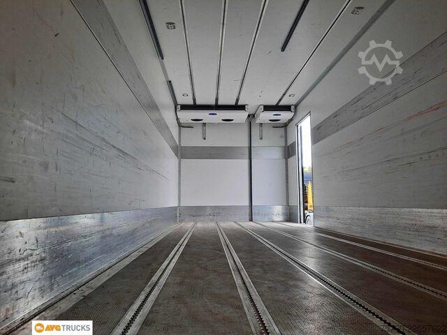 Refrigerated truck RENAULT D 18 WIDE Tiefkühl Carrier 1250 Mt° LBW 2t AHK
