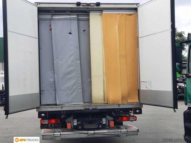 Refrigerated truck RENAULT D 18 WIDE Tiefkühl Carrier 1250 Mt° LBW 2t AHK
