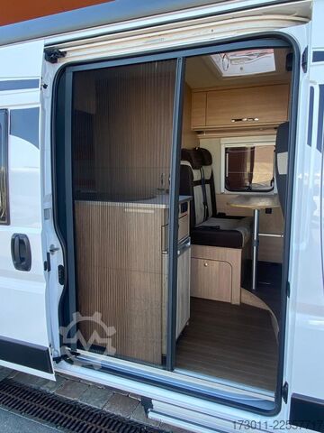 Kastenwagen Wohnmobil / Campervan ROADCAR R 540 - mit Busbiker und Markise