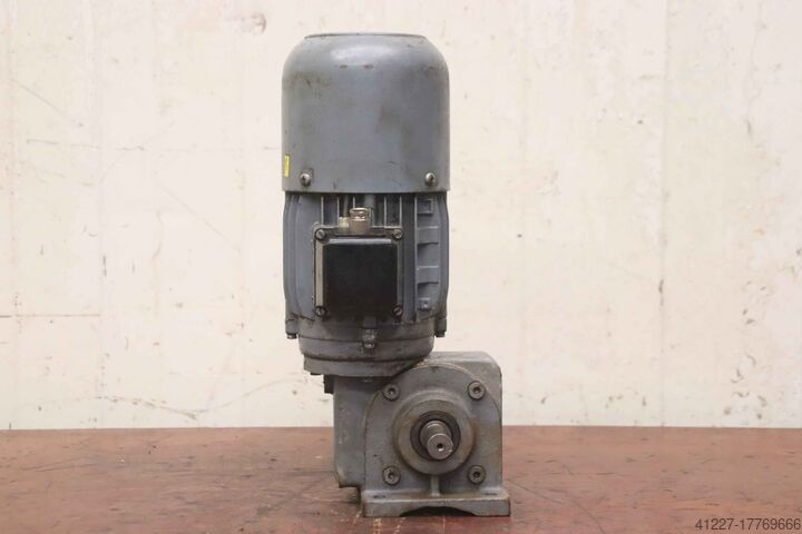 Gear motor 0.37 kW 94 rpm WEG ODGM 734