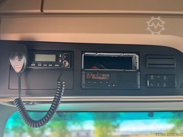 LKW mit Kofferaufbau MERCEDES-BENZ ACTROS 2545 L / LBW / SEITENTÜRE / STANDKLIMA