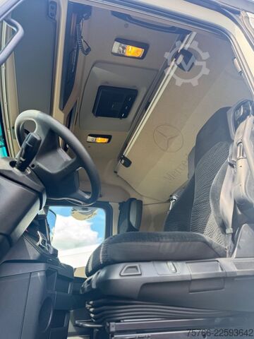 LKW mit Kofferaufbau MERCEDES-BENZ ACTROS 2545 L / LBW / SEITENTÜRE / STANDKLIMA
