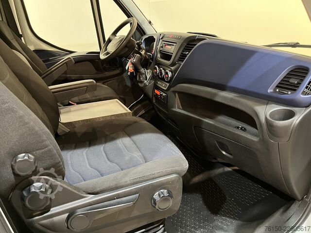 Suitcase Iveco DAILY, 50C18 L3H3 180 PK Automaat Servicebus / ...