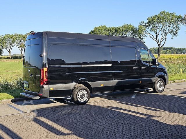 High-roof van MERCEDES-BENZ SPRINTER 317 L3H2 LED Mbux10!