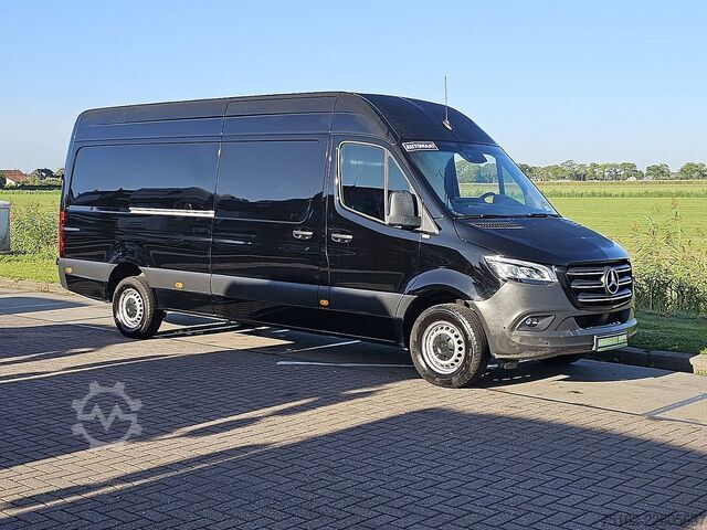 High-roof van MERCEDES-BENZ SPRINTER 317 L3H2 LED Mbux10!