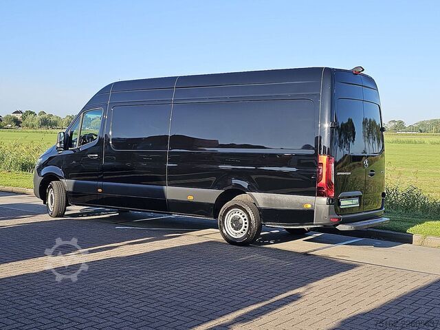 High-roof van MERCEDES-BENZ SPRINTER 317 L3H2 LED Mbux10!