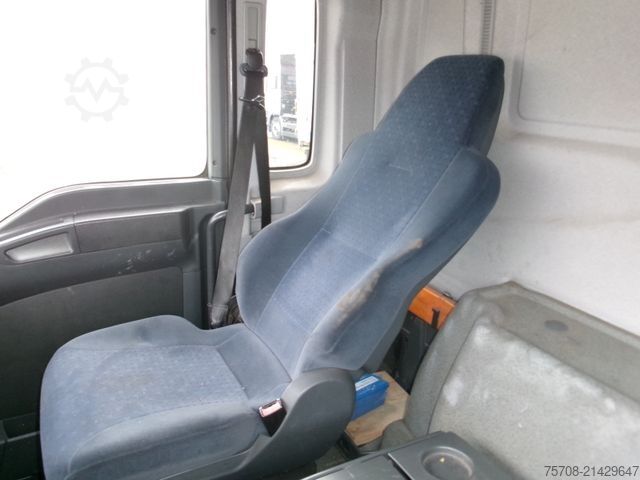 Flatbed truck with tarp MAN 26.390 TGA*7,5m Pritsche*2,5 to LBW*AHK*B/L*Lift