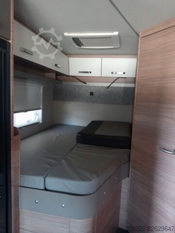Teilintegriertes Wohnmobil Ford Transit Weinsberg Carasuite 2024 | Cambio automatico | 5 posti letto