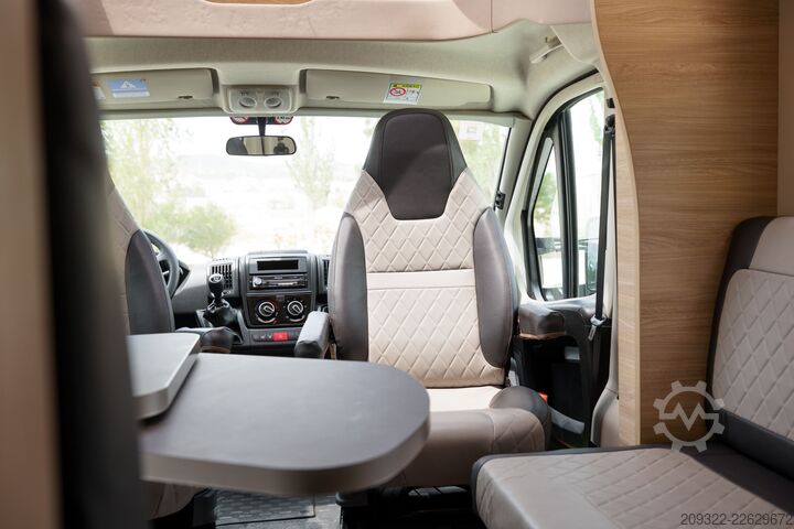 Teilintegriertes Wohnmobil Fiat Ducato Weinsberg Carasuite 2020 | Completamente accessoriato|5 posti letto