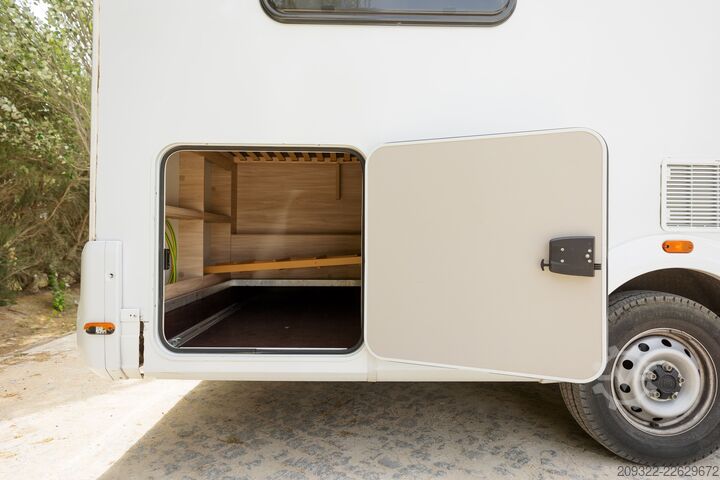 Teilintegriertes Wohnmobil Fiat Ducato Weinsberg Carasuite 2020 | Completamente accessoriato|5 posti letto