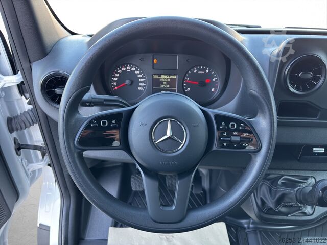 Panel van Mercedes-Benz Sprinter 317 CDI Kasten Kompakt Akustikglas Kam.