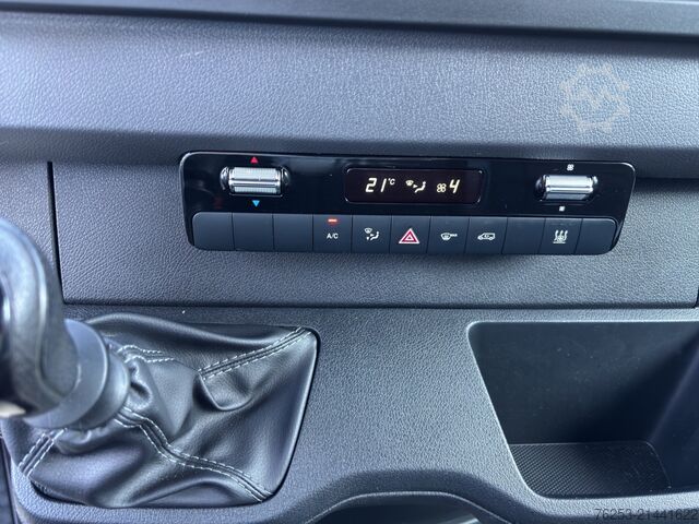 Panel van Mercedes-Benz Sprinter 317 CDI Kasten Kompakt Akustikglas Kam.