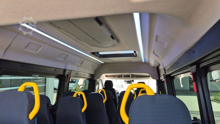 Kleinbus Opel Movano Lord light Lagerfahrzeug Stock 18 SS