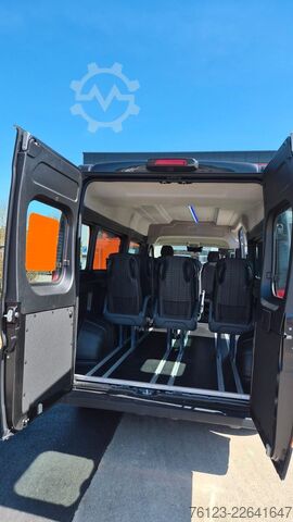 Kleinbus Opel Movano Mobility Airline Boden Rolli