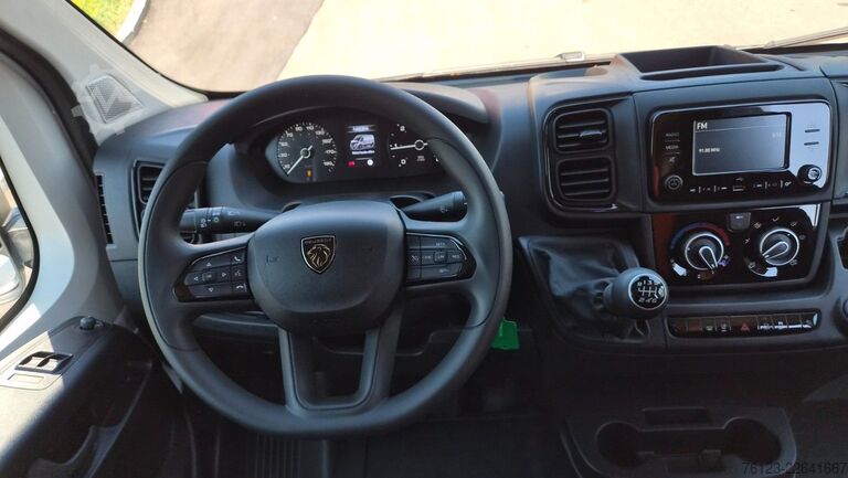 Kleinbus PEUGEOT Boxer 9 Sitzer Airline Boden Ducato Movano