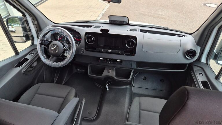Kleinbus MERCEDES-BENZ Sprinter 315 VIP Mobility 23 Airlineboden Lage
