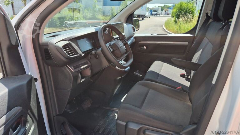 Kleinbus Citroën SpaceTourer Opel Zafira Plus M 9 Sitzer