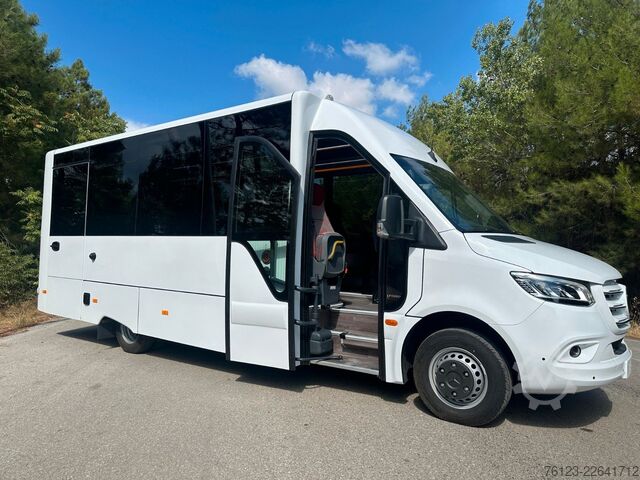 Kleinbus MERCEDES-BENZ 30 Sitzer Schul- Transferbus 519 Lagerfahrzeug