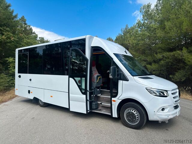 Kleinbus MERCEDES-BENZ 30 Sitzer Schul- Transferbus 519 Lagerfahrzeug